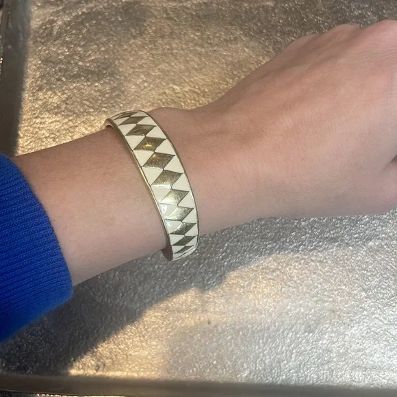 Lucky Brand Bracelet Cuff Slightly Adjustable - Picture 3 of 3